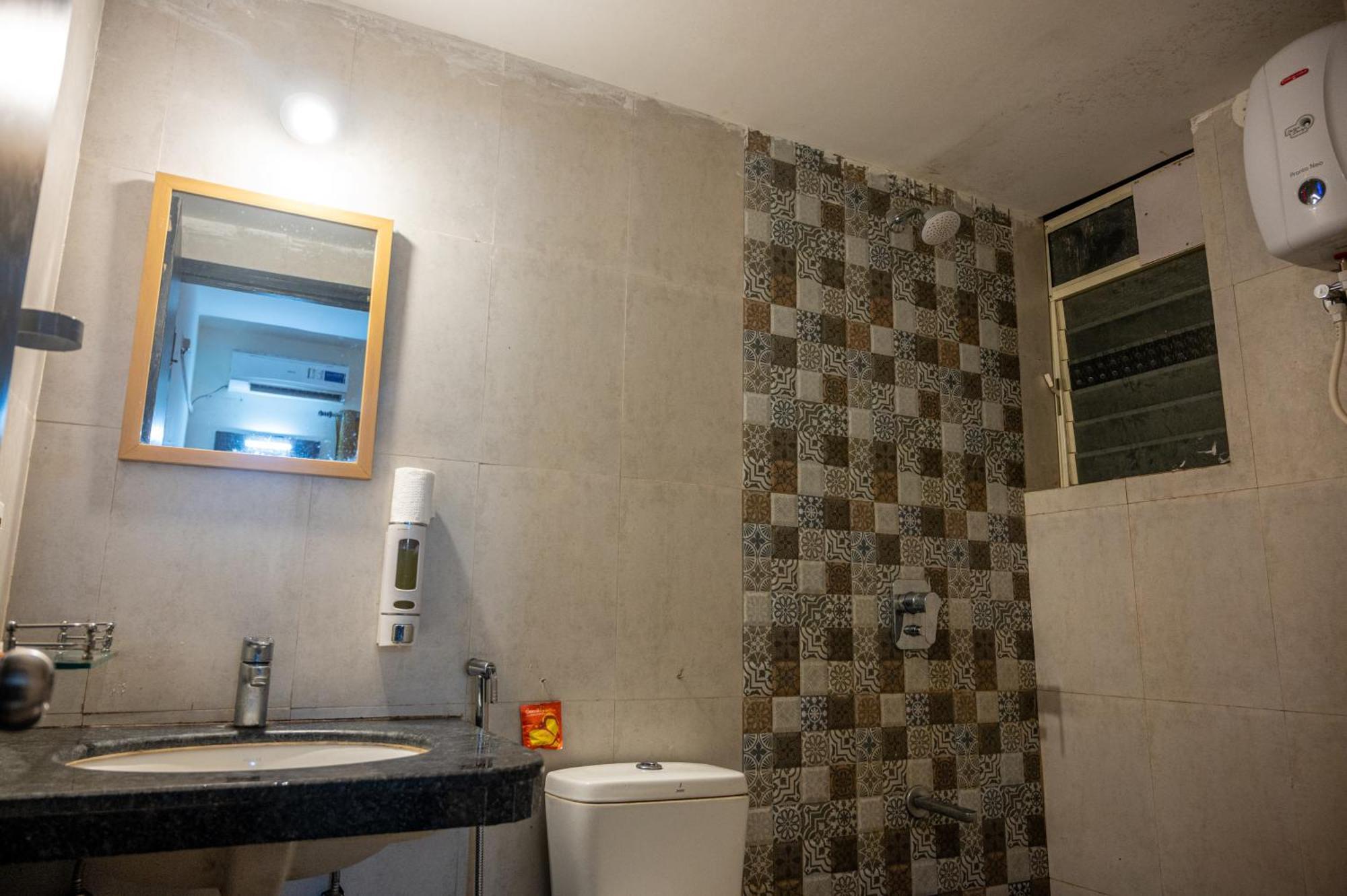 Ronnie'S Studio Apartment Arpora Buitenkant foto